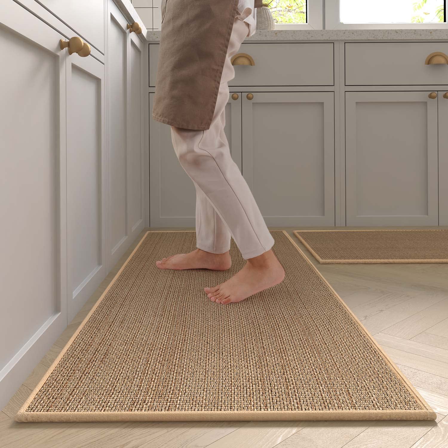 https://www.oldhouseonline.com/oho-html/review/wp-content/uploads/2023/05/montvoo-kitchen-rug-ohj.jpg