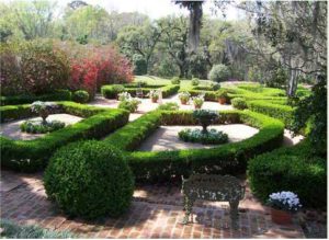 7 Antebellum Gardens to Visit