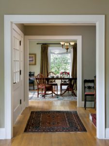 Choosing Paint Colors for a Colonial Revival Home