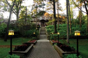 Historic Retreats: Grand View Lodge
