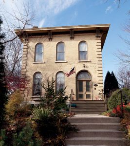 Reviving an Italianate House in Milwaukee