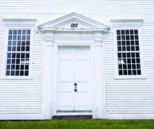 Editors’ Picks: Restoring Old Doors