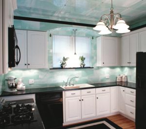 Reviving Structural Glass Kitchens