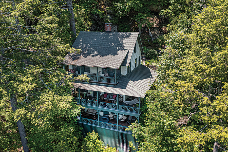 Historic Catskills Lodge
